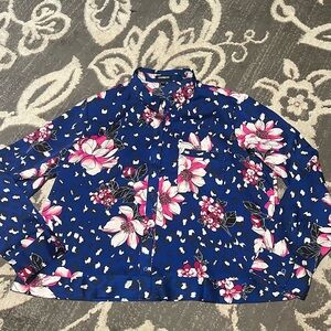 Express long sleeve blouse. Like new. Soft and silky. Size XL
